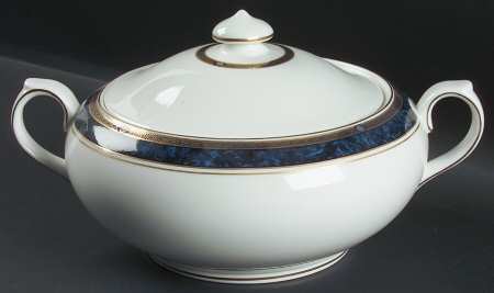 Stanwyck Round Covered Vegetable