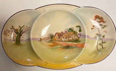 English Cottages a (Smooth) 3 Section Server