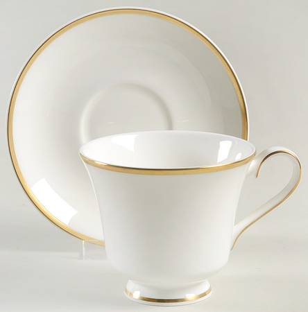 Alice (Classic Shape) Footed Cup & Saucer Set