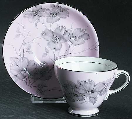 RGR47 Footed Cup & Saucer Set