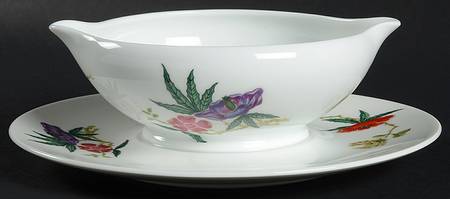 Mioraflor (Menton) Gravy Boat with Attached Underplate