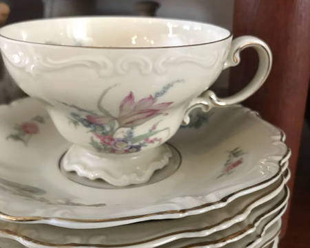 R1226 Footed Cup & Saucer Set