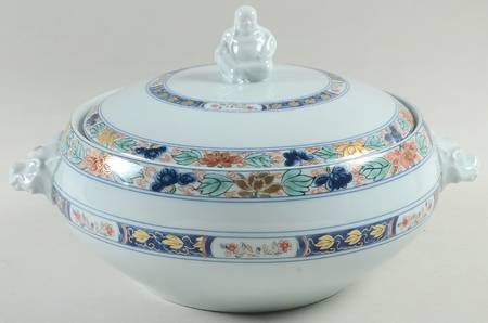 Koutani (Celadon Backgorund) Round Covered Vegetable