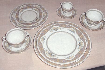 H3267 by Royal Doulton