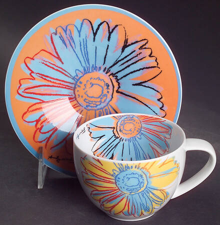 Daisies Flat Cup & Saucer Set