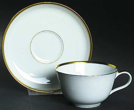 R1241 Flat Cup & Saucer Set