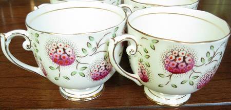 8457 Footed Cup