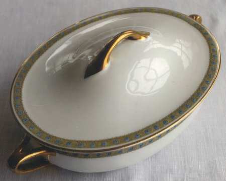 716 Oval Covered Vegetable