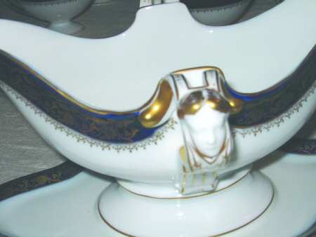 R1255 Gravy Boat with Attached Underplate