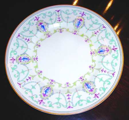 RD157 by Royal Doulton