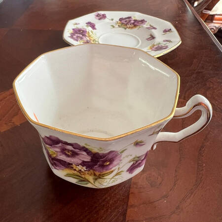 8616-A Footed Cup & Saucer Set
