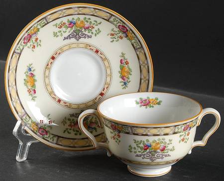 H2468 Footed Bouillon Cup & Saucer