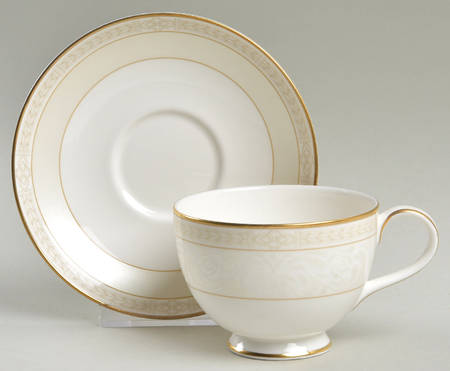 Gardenia Footed Cup & Saucer Set