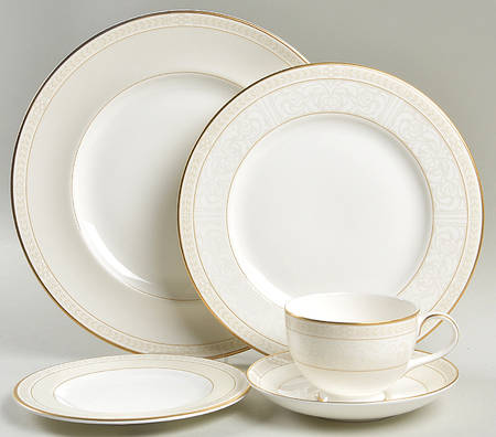 Gardenia 5 Piece Place Setting