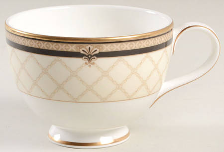 Baroness Footed Cup