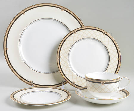 Baroness 40 Piece Estate Set