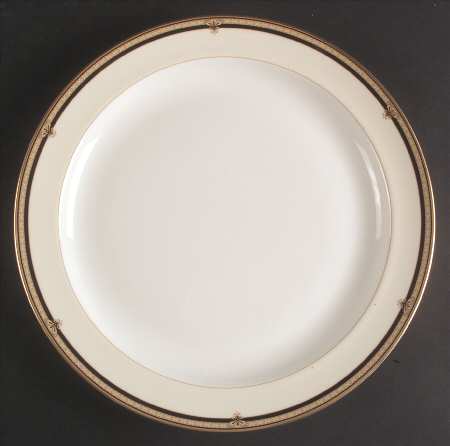 Baroness 13" Chop Plate (Round Platter)