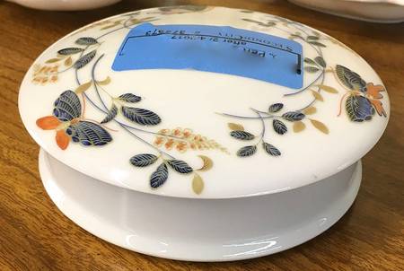 Papillons Round Box & Lid