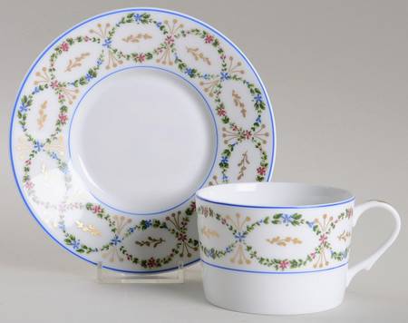 Roselle Flat Cup & Saucer Set