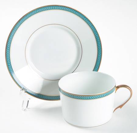 Laurier Bleu Flat Cup & Saucer Set