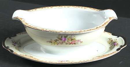 ROE7 Gravy Boat with Attached Underplate