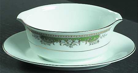 Alberta Gold Gravy Boat with Attached Underplate