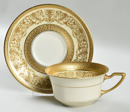 F8393 Flat Cup & Saucer Set