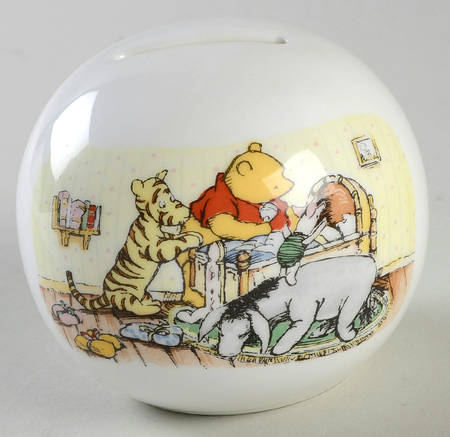 Winnie the Pooh (Disney, Bone) by Royal Doulton