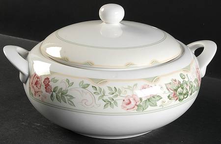 Bronte Round Covered Vegetable