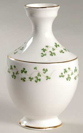 Shamrock 5" Vase by Royal Tara