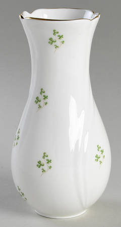 Shamrock 7" Vase by Royal Tara
