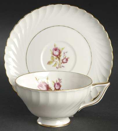 ROB292 Footed Cup & Saucer Set