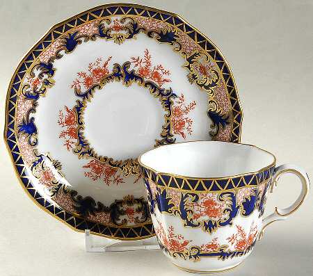 3886 Flat Cup & Saucer Set