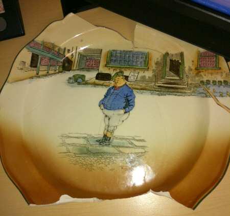 Dickens (Scalloped) Dinner Plate