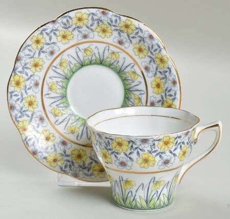 4966 Flat Cup & Saucer Set