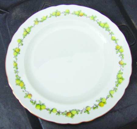 6978 by Royal Crown Derby