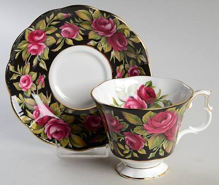 Bouquet Series Footed Cup & Saucer Set