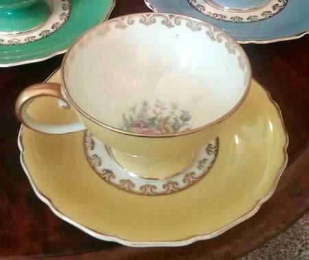 R1108 Footed Demitasse Cup & Saucer Set