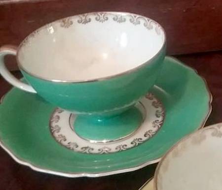 R1108 Footed Demitasse Cup & Saucer Set