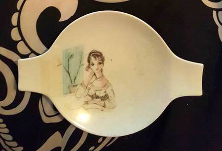 Galanterie 2 Slot Round Ashtray