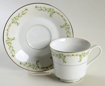 RKH1 Footed Cup & Saucer Set