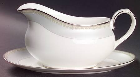 Anabel Gravy Boat & Underplate