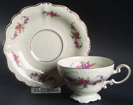 R1309 Footed Cup & Saucer Set