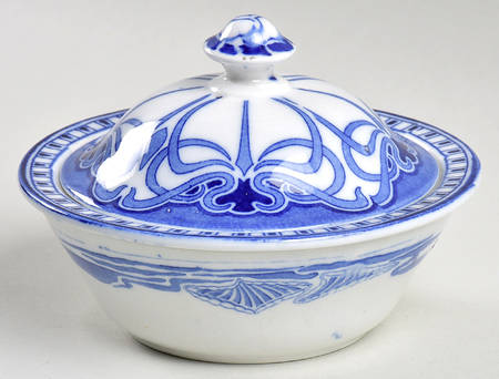 Aubrey Flow Blue Soap Box with Lid and Strainer