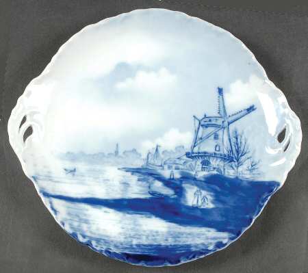 Delft Versailles Handled Cake Plate