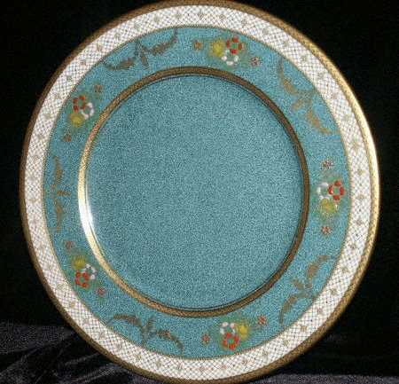 H1527 by Royal Doulton