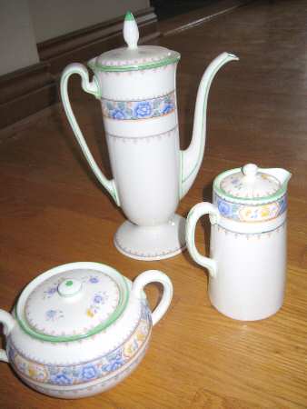 E7834 Coffee Pot & Lid