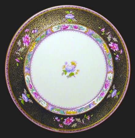 E9228 by Royal Doulton
