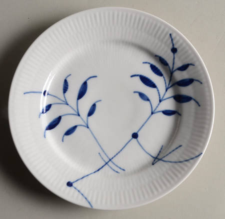Mega Blue Fluted Dessert/Pie Plate