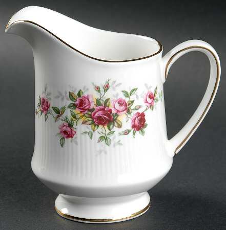 Minuet Creamer